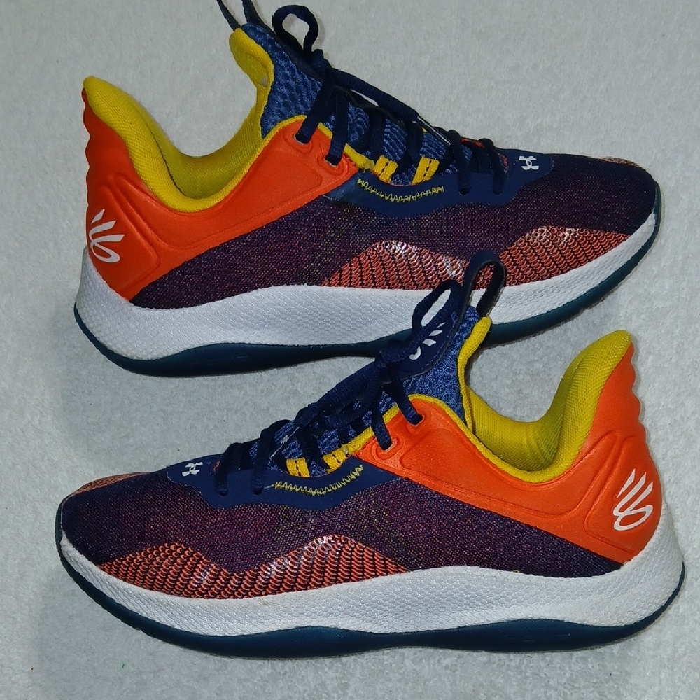 Under Armour Orange and Blue Athletic Shoes Size 8 MENS